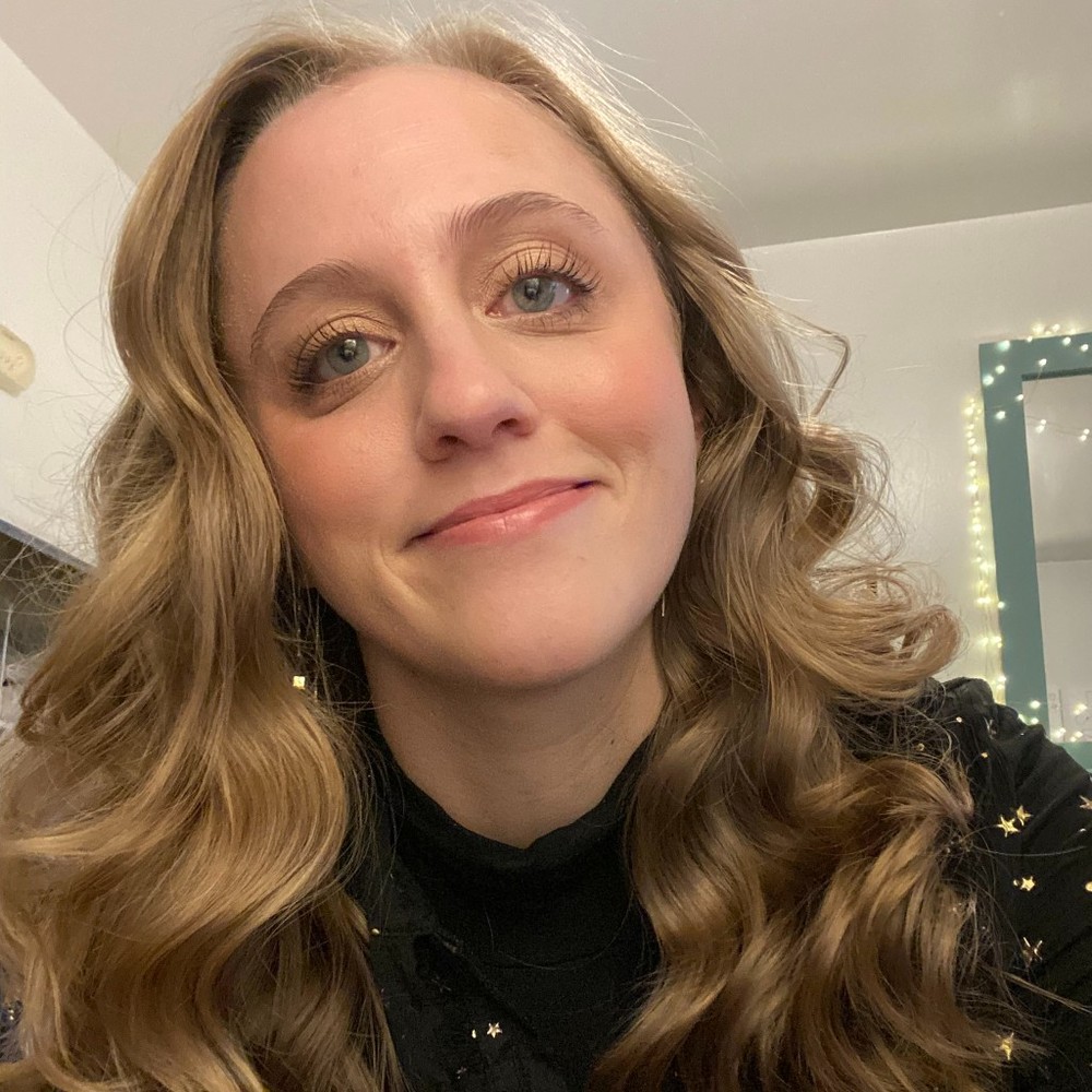 Meet your Posher, Alexis